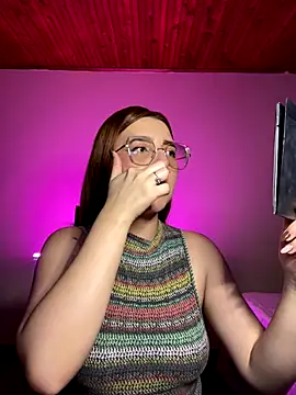 CoraVibes online show from November 2025 11:47:01 AM