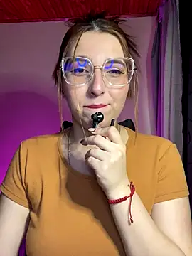 CoraVibes online show from November 2025 12:09:02 PM