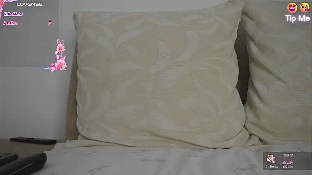 Roxybeautyy online show from March 2026 09:25:03 AM