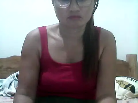 nathalie0045 online show from May 2026 10:27:02 PM