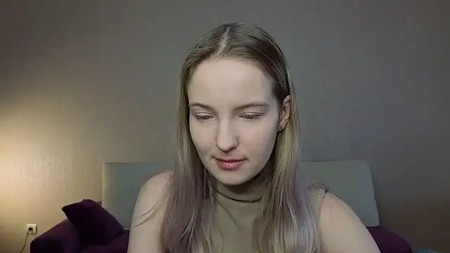 HongTomczak online show from April 2026 07:36:01 AM