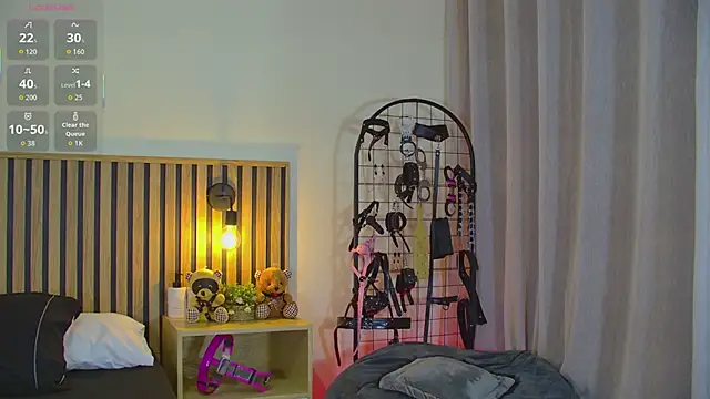 emma morales  online show from April 2026 01:16:01 PM