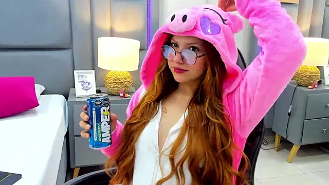 Snapshot of EimmyJones chatting on October 2025 03:40:01 AM EimmyJones online show from October 2025 03:40:01 AM