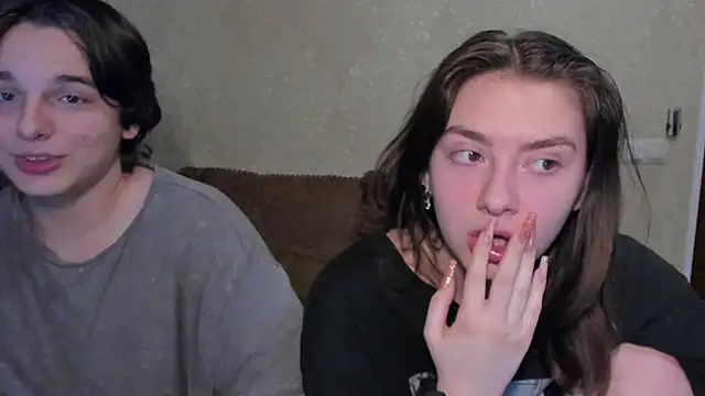 Snapshot of muuur_fam chatting on November 2025 08:22:02 PM muuur fam online show from November 2025 08:22:02 PM