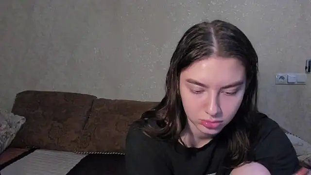 Snapshot of muuur_fam chatting on November 2025 07:24:01 PM muuur fam online show from November 2025 07:24:01 PM