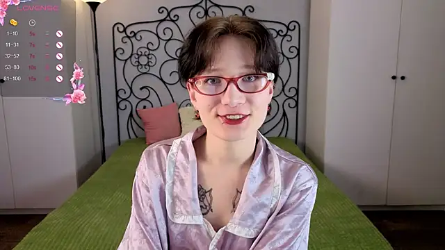 oliviafairy1 online show from September 2025 04:12:01 PM