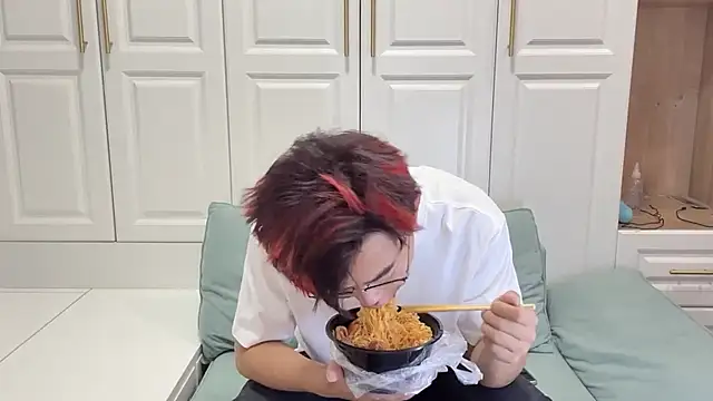 STxuguanhan online show from October 2025 08:06:01 AM