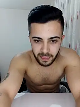 Snapshot of Ozi1910 chatting on December 2025 07:33:02 PM Ozi1910 online show from December 2025 07:33:02 PM