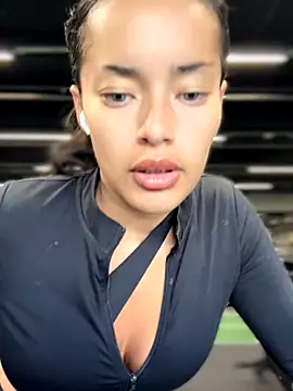 Snapshot of Risky_Workouts chatting on October 2025 09:40:02 AM Risky Workouts online show from October 2025 09:40:02 AM