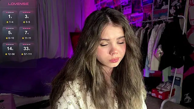 Snapshot of PinkiRay chatting on September 2025 05:15:02 PM PinkiRay online show from September 2025 05:15:02 PM