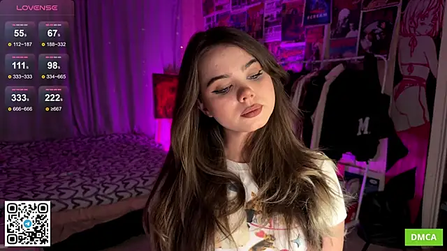 Snapshot of PinkiRay chatting on October 2025 05:25:01 PM PinkiRay online show from October 2025 05:25:01 PM