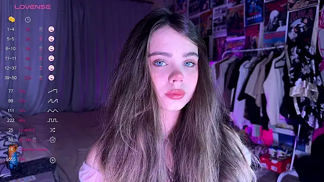 Snapshot of PinkiRay chatting on November 2025 05:24:02 PM PinkiRay online show from November 2025 05:24:02 PM