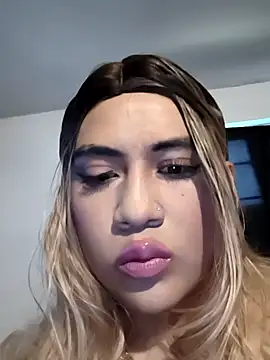 25Kristina online show from October 2025 05:08:01 PM