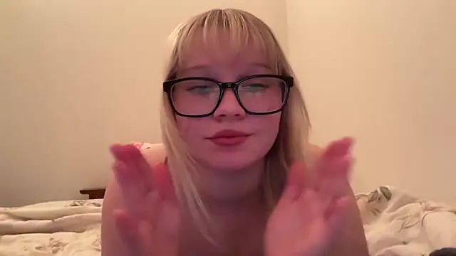 Snapshot of xoxokayy18 chatting on October 2025 04:31:01 AM xoxokayy18 online show from October 2025 04:31:01 AM