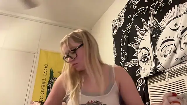 Snapshot of xoxokayy18 chatting on November 2025 07:07:01 AM xoxokayy18 online show from November 2025 07:07:01 AM