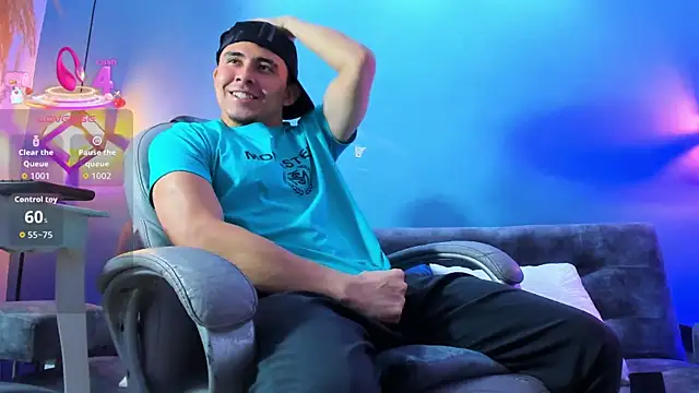 Snapshot of Eross_Santy chatting on February 2026 01:06:01 PM Eross Santy online show from February 2026 01:06:01 PM