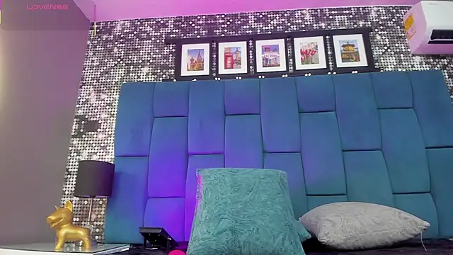 lux bitchx online show from October 2025 03:17:01 AM