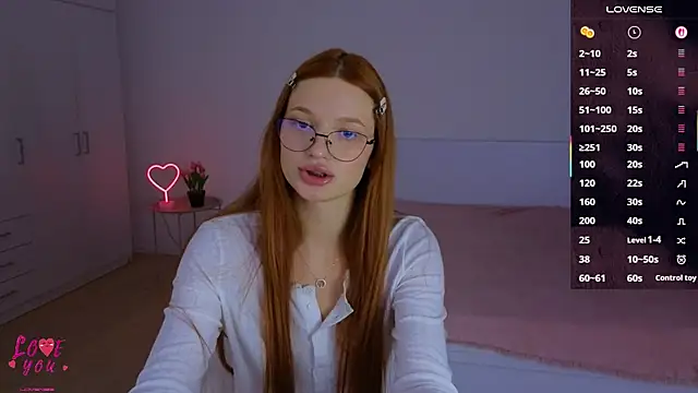 Snapshot of CuteAriel7 chatting on October 2025 03:41:01 PM CuteAriel7 online show from October 2025 03:41:01 PM