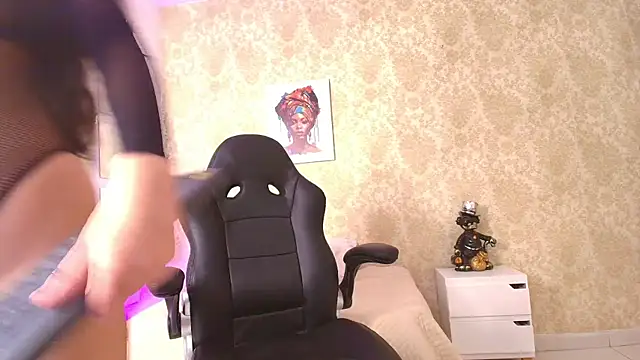 Snapshot of nahomi_blaze56 chatting on December 2025 07:20:01 PM nahomi blaze56 online show from December 2025 07:20:01 PM