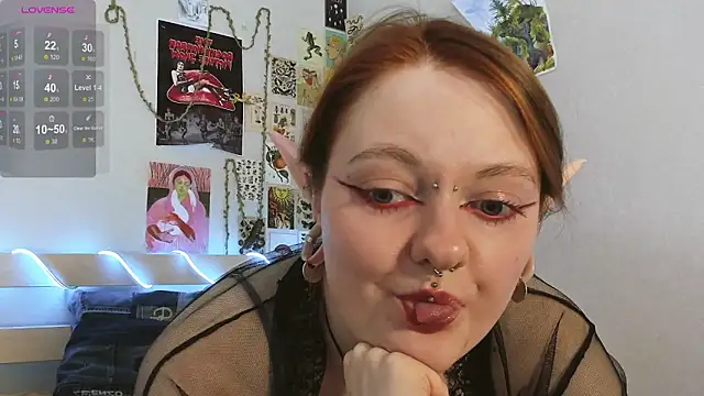 WonderConnie1 online show from March 2026 01:29:02 PM