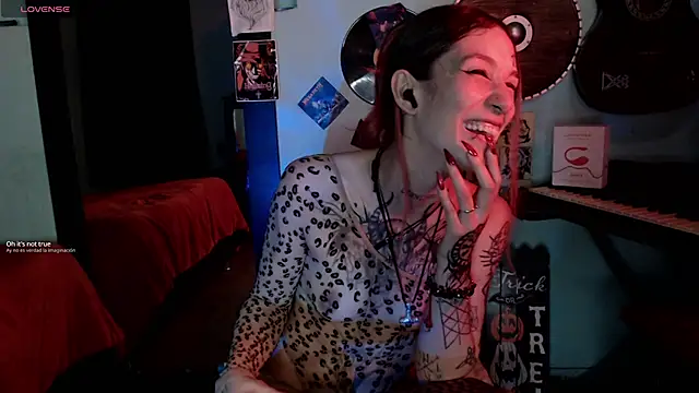 Snapshot of lilithword chatting on December 2025 07:53:02 PM lilithword online show from December 2025 07:53:02 PM