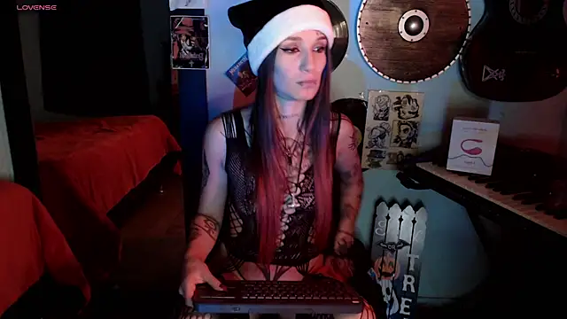 Snapshot of lilithword chatting on December 2025 12:48:01 AM lilithword online show from December 2025 12:48:01 AM