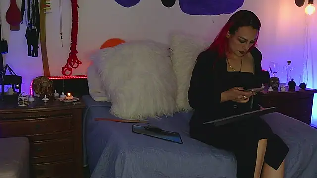 Snapshot of MeganBrown4 chatting on September 2025 03:28:02 PM MeganBrown4 online show from September 2025 03:28:02 PM