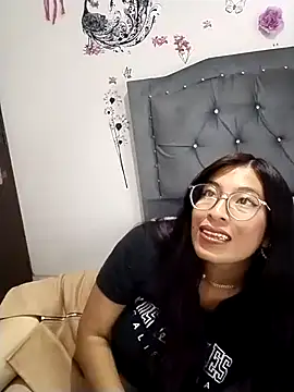 Megan Darcy online show from March 2026 05:02:02 AM