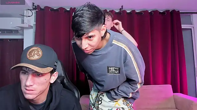 Handsomeboyss19 online show from October 2025 12:41:02 AM