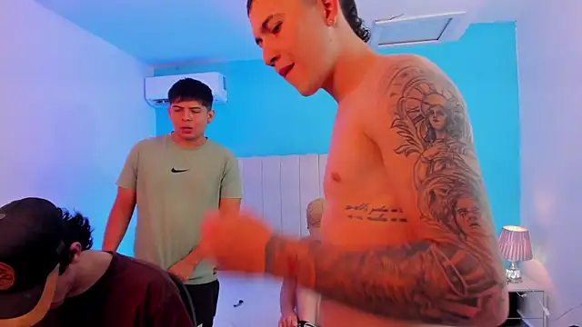 Handsomeboyss19 online show from November 2025 02:43:02 AM