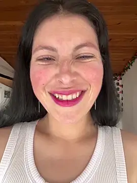 Mia salinass online show from September 2025 05:16:02 PM