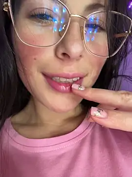 Mia salinass online show from March 2026 02:04:02 AM