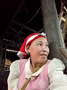 Snapshot of me-cute chatting on October 2025 07:03:01 PM me-cute online show from October 2025 07:03:01 PM