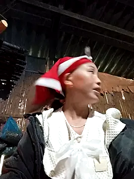 Snapshot of me-cute chatting on October 2025 11:28:02 PM me-cute online show from October 2025 11:28:02 PM