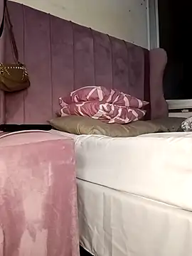 HappygalTheQueen online show from March 2026 11:43:01 PM