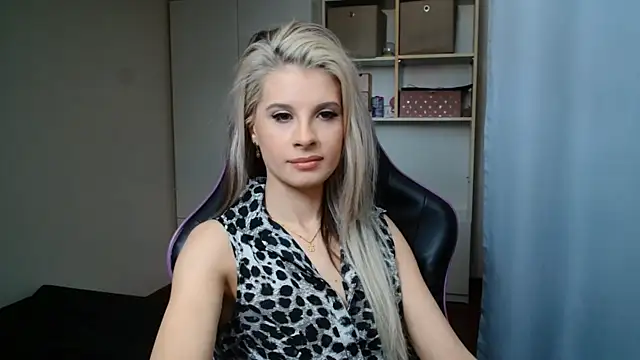 KristineGlow online show from June 2026 06:46:01 AM