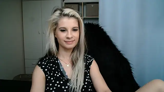 KristineGlow online show from July 2026 06:25:01 PM
