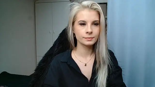 KristineGlow online show from July 2026 02:09:01 PM