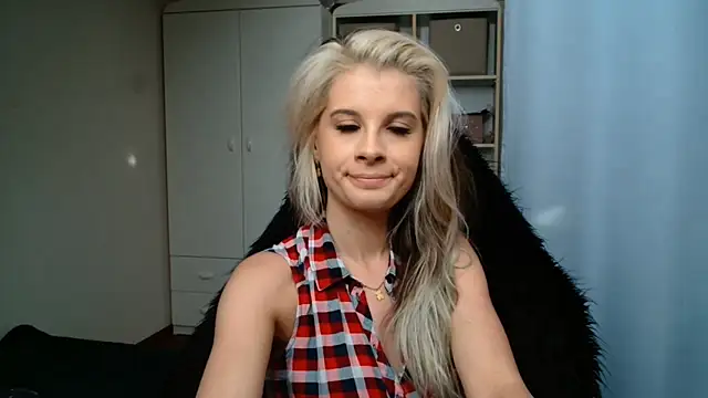 KristineGlow online show from July 2026 02:23:02 PM