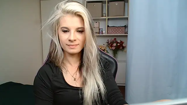 KristineGlow online show from July 2026 02:20:01 PM