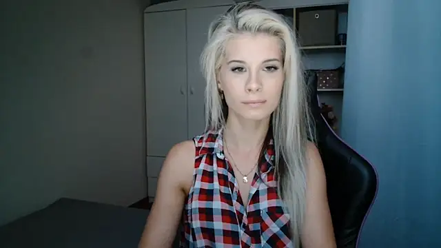 KristineGlow online show from July 2026 06:20:01 PM