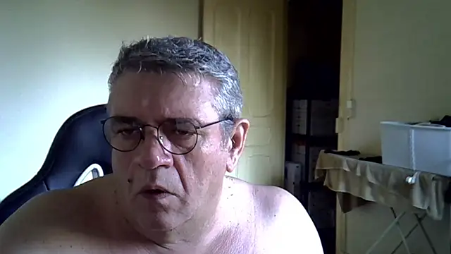 Snapshot of _hippo_ chatting on February 2026 07:40:01 AM hippo online show from February 2026 07:40:01 AM