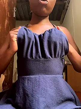 Snapshot of Crazyqueenxxx chatting on October 2025 12:14:02 PM Crazyqueenxxx online show from October 2025 12:14:02 PM