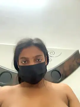 Snapshot of HeerStd chatting on November 2025 06:02:01 AM HeerStd online show from November 2025 06:02:01 AM