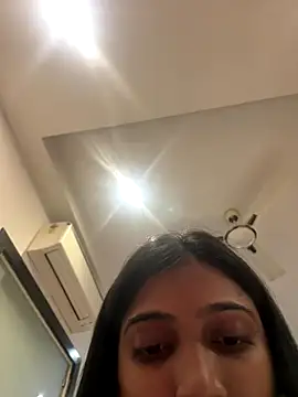 Snapshot of HeerStd chatting on January 2026 11:01:02 AM HeerStd online show from January 2026 11:01:02 AM