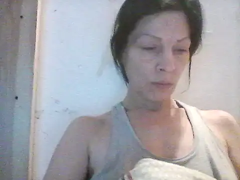 Snapshot of Milana38 chatting on April 2026 07:48:01 PM Milana38 online show from April 2026 07:48:01 PM