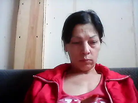 Snapshot of Milana38 chatting on April 2026 12:32:01 PM Milana38 online show from April 2026 12:32:01 PM