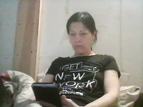 Snapshot of Milana38 chatting on April 2026 05:52:01 PM Milana38 online show from April 2026 05:52:01 PM