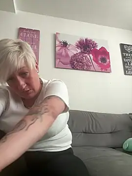 Rozendefotz online show from April 2026 07:55:01 AM