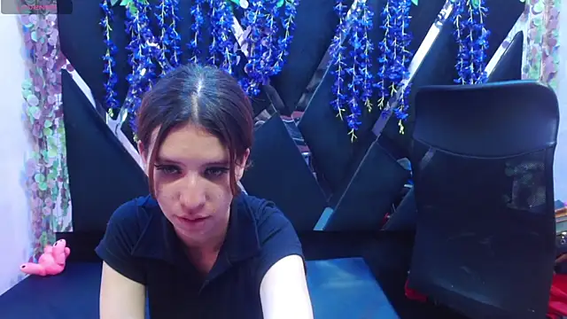 Snapshot of Gigi_Glase chatting on September 2025 09:38:01 PM Gigi Glase online show from September 2025 09:38:01 PM